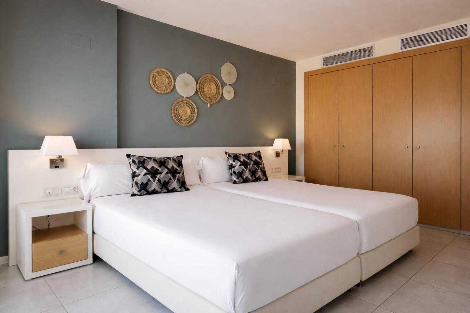 Suite principal con jacuzzi y terraza