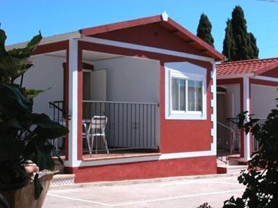 Two-Bedroom Bungalow (4 Adults)
